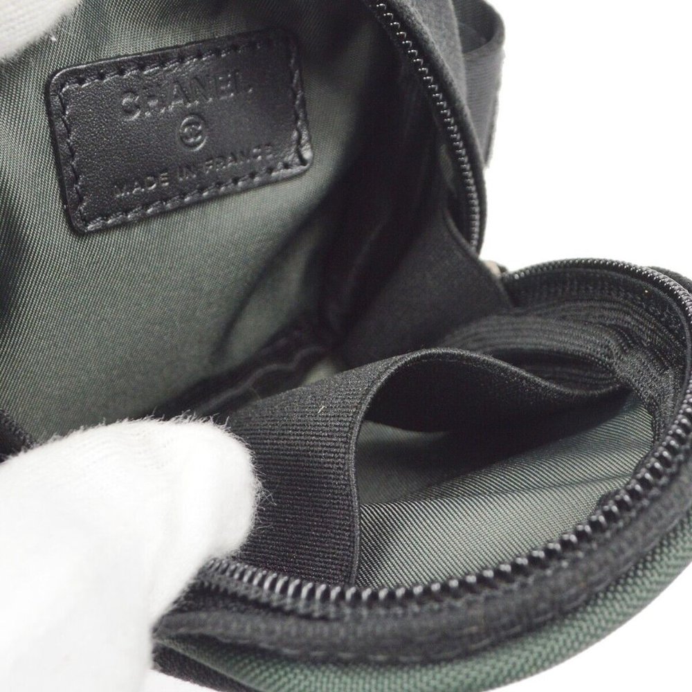 Authenticity Guaranteed Chanel Sports Line Leg Bag Pouch Black Green Nylon - Picture 10 of 10